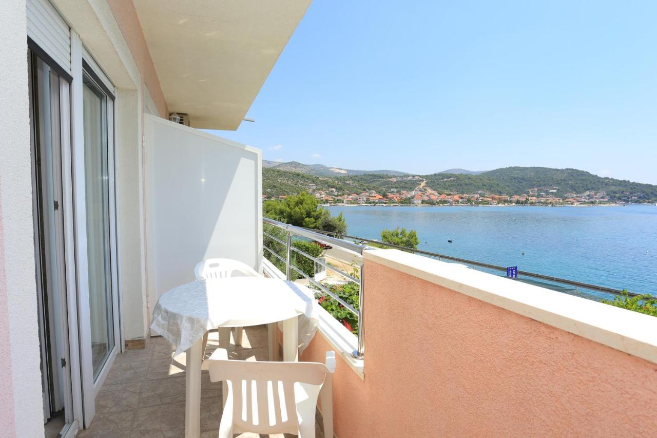 Apartments By The Sea Poljica, Trogir - 19316 Marina Extérieur photo